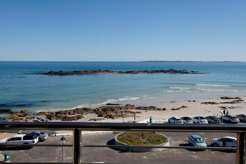 2 Bedroom Property for Sale in Bloubergstrand Western Cape